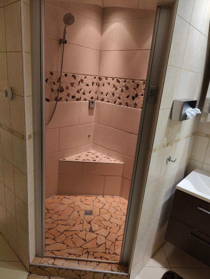 Komfort Ferienwohnung Biene 사르브루켄 외부 사진